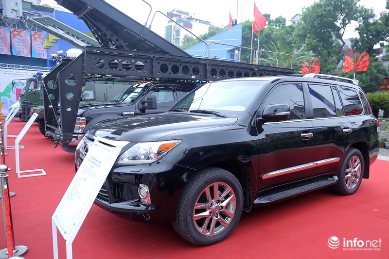 Ngắm xe Lexus 570 chống đạn của An ninh Việt Nam - ảnh 7