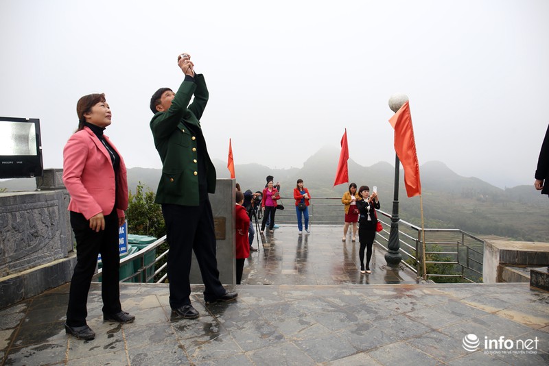 Tự hào đứng dưới Cột cờ Lũng Cú - ảnh 8