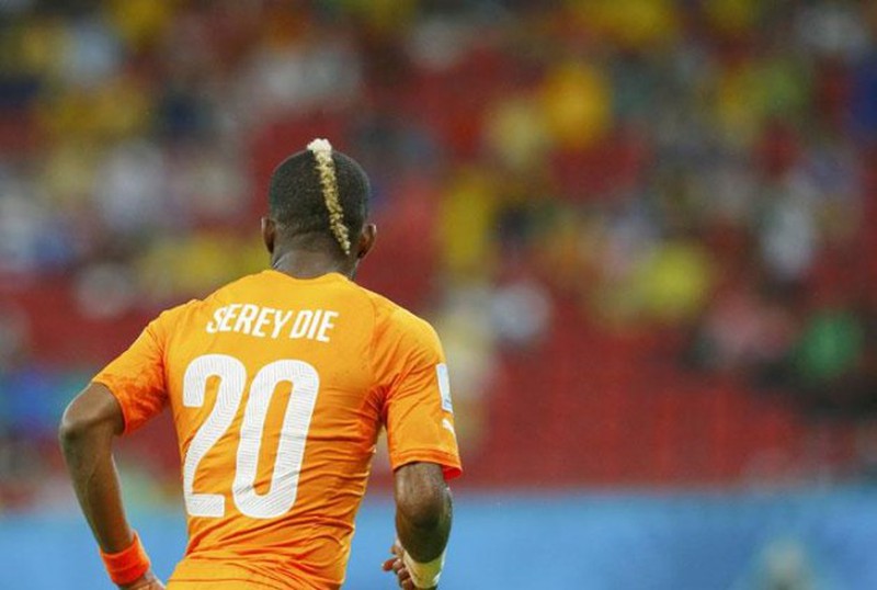 World Cup 2014: Cuộc chiến của… những kiểu tóc siêu quái - ảnh 3