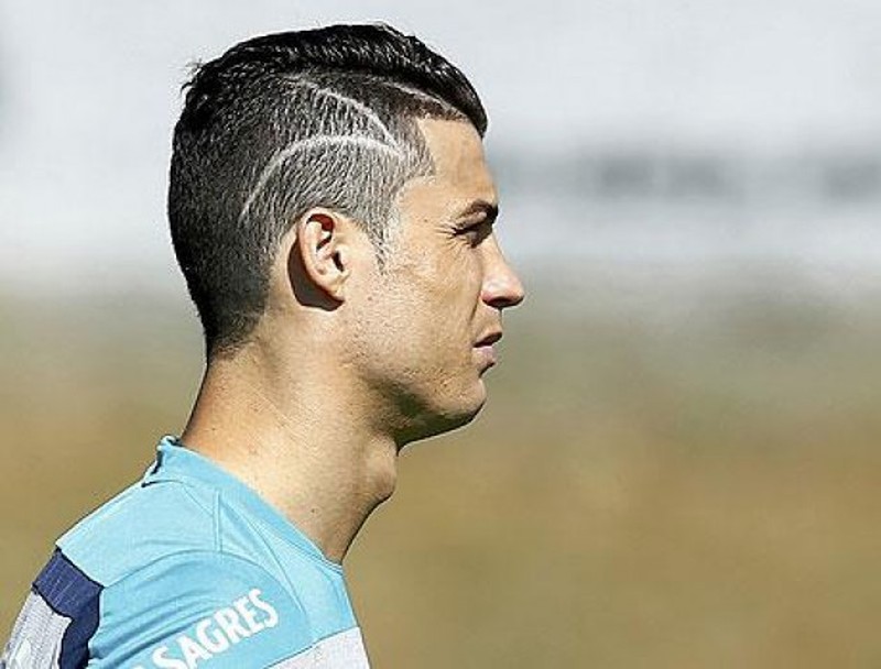 World Cup 2014: Cuộc chiến của… những kiểu tóc siêu quái - ảnh 9