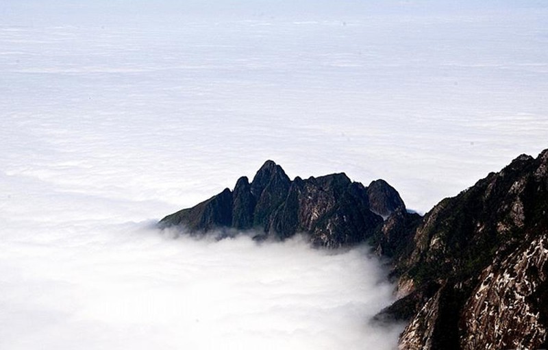 Hùng vĩ mây núi Phan Xi Păng - ảnh 11