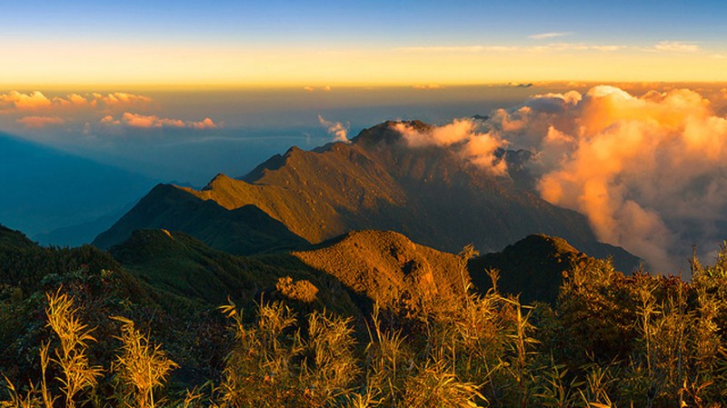 Hùng vĩ mây núi Phan Xi Păng - ảnh 5