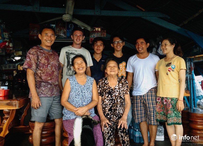 Ngắm vẻ yên bình nơi làng nổi của người Việt ở Biển Hồ (2) - ảnh 2