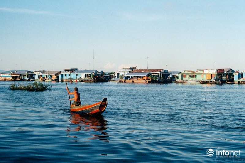 Ngắm vẻ yên bình nơi làng nổi của người Việt ở Biển Hồ (2) - ảnh 5