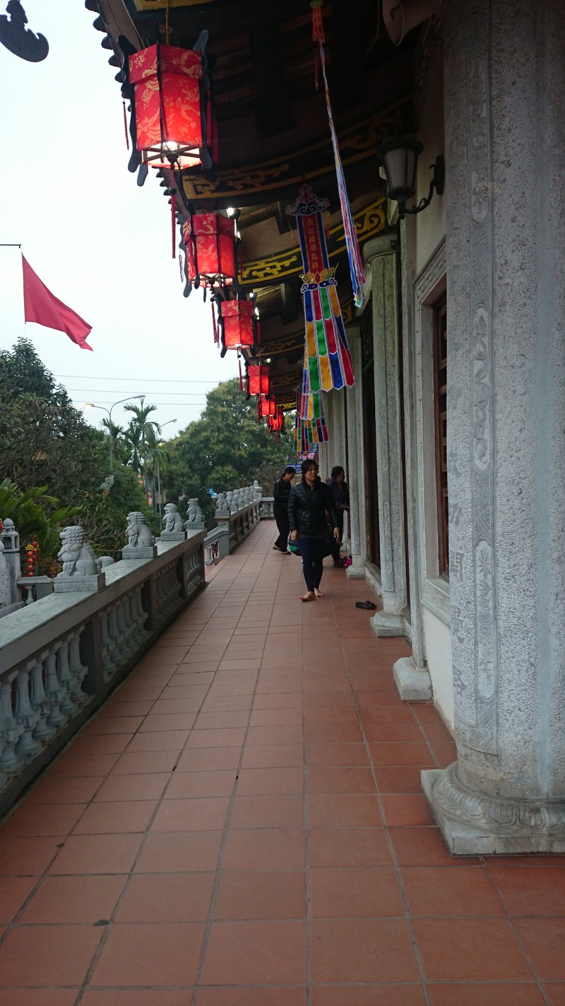 Vắng vẻ chùa Vọng Cung trước thời khắc giao thừa - ảnh 2