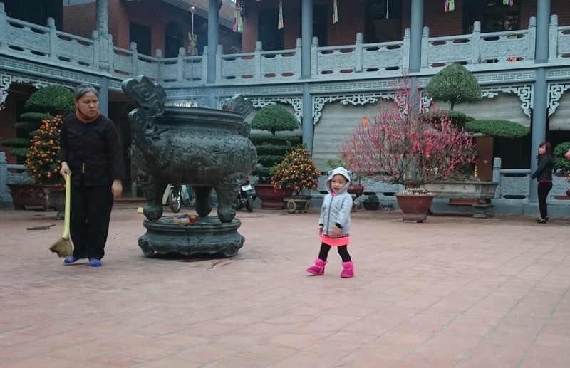 Vắng vẻ chùa Vọng Cung trước thời khắc giao thừa - ảnh 5