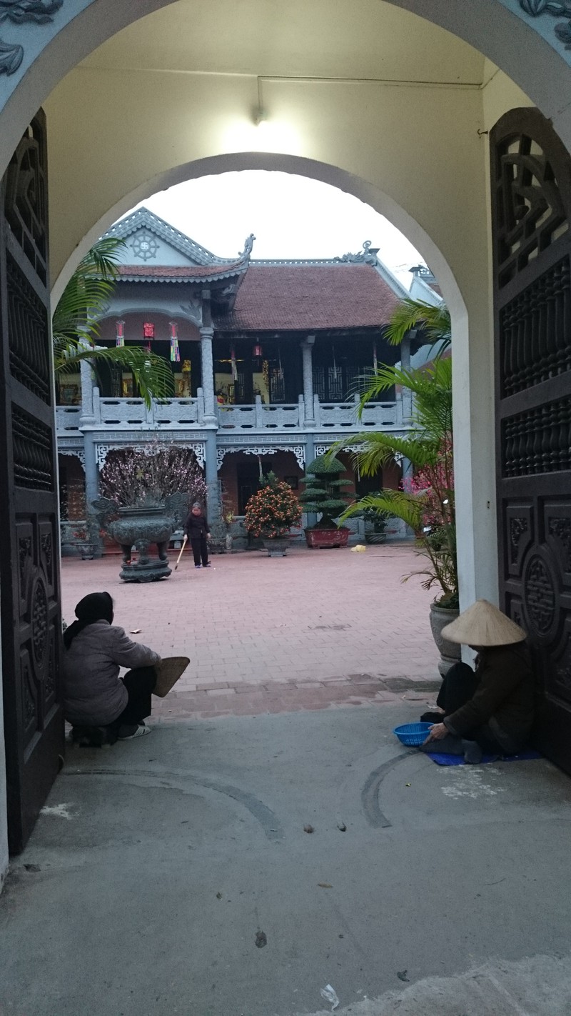 Vắng vẻ chùa Vọng Cung trước thời khắc giao thừa - ảnh 7