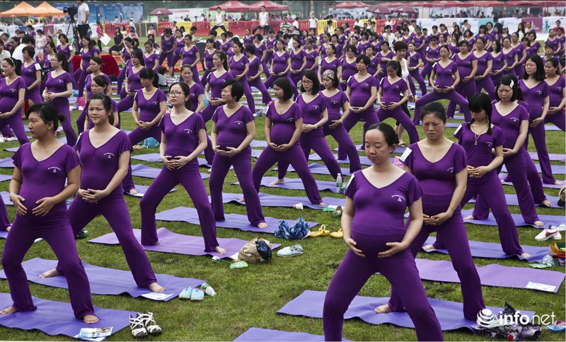 Choáng ngợp với nghệ thuật đám đông của Trung Quốc - ảnh 13