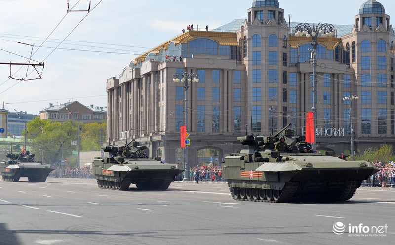 Dàn xe quân sự khủng Nga trong duyệt binh 9/5 lăn bánh trên phố (1) - ảnh 12