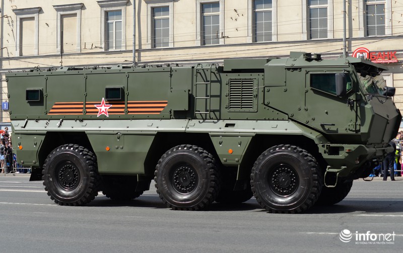 Dàn xe quân sự khủng Nga trong duyệt binh 9/5 lăn bánh trên phố (1) - ảnh 6