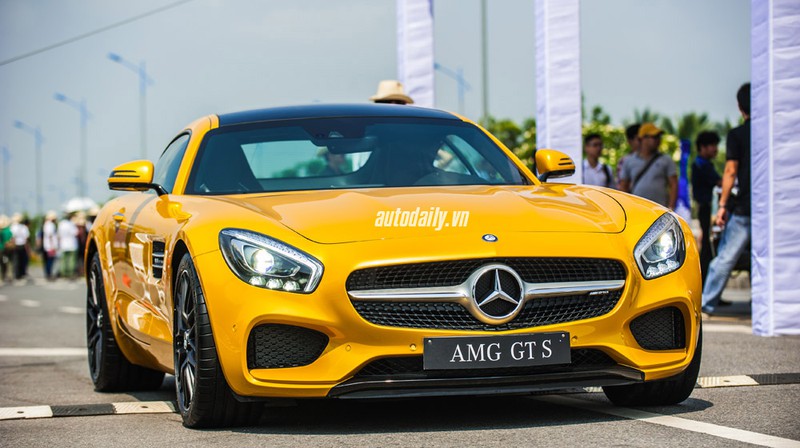 Mãn nhãn với vẻ đẹp của Mercedes AMG GT S tại Hà Nội - ảnh 1