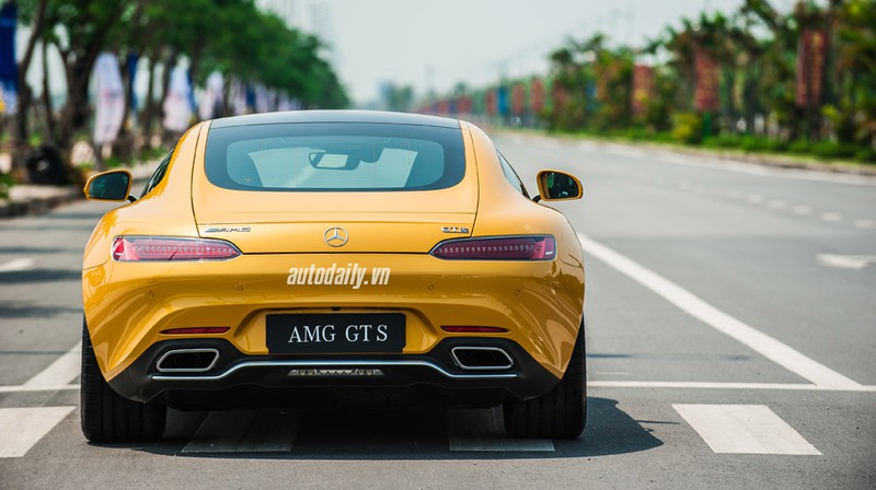 Mãn nhãn với vẻ đẹp của Mercedes AMG GT S tại Hà Nội - ảnh 2