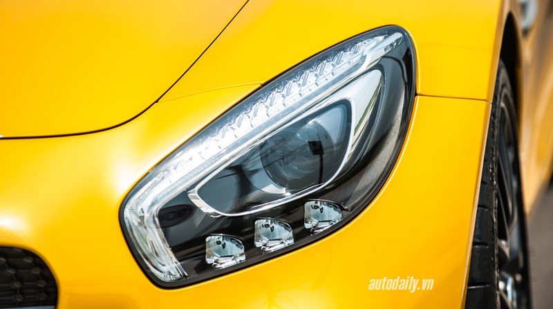 Mãn nhãn với vẻ đẹp của Mercedes AMG GT S tại Hà Nội - ảnh 4