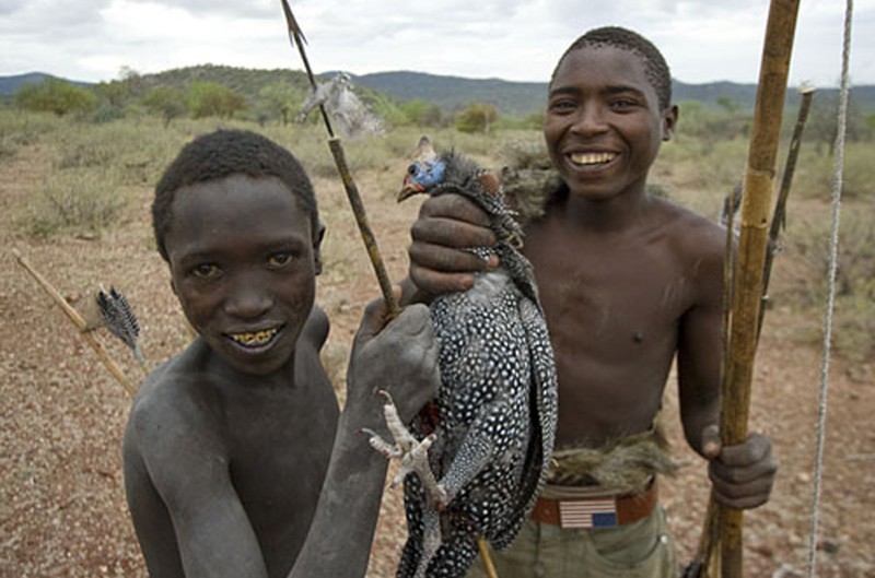 Bộ tộc kỳ lạ từ chối văn minh, sống như 1 vạn năm trước - ảnh 7