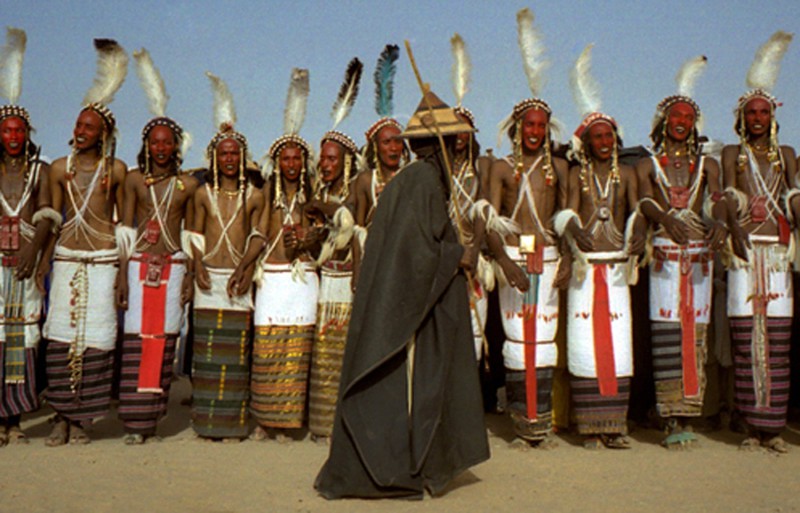 Bộ tộc kỳ lạ và cuộc thi trợn mắt để thành người đẹp trai nhất - ảnh 9