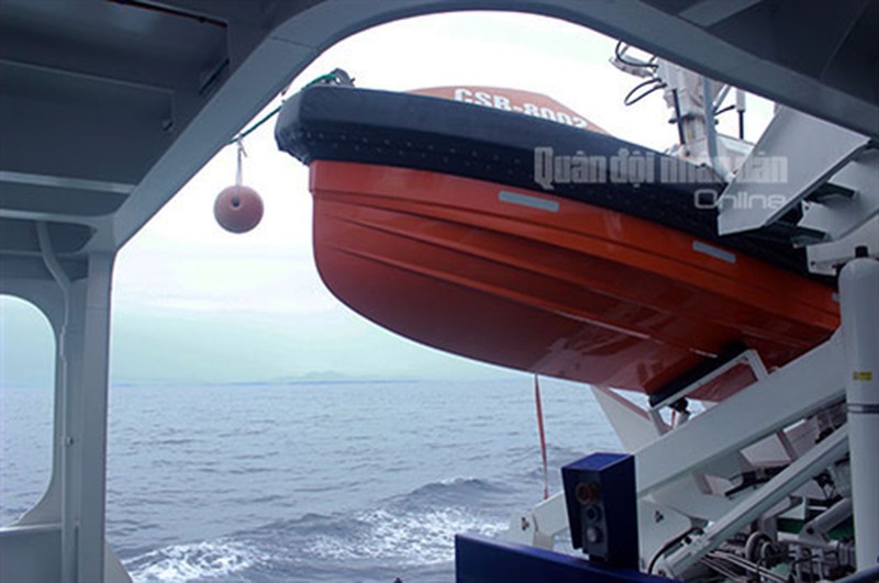 Cận cảnh tàu 8002 của Cảnh sát biển Việt Nam - ảnh 5