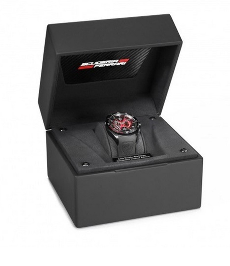 Hãng xe Ý trình làng 300 siêu phẩm đồng hồ Ferrari FXX - ảnh 5