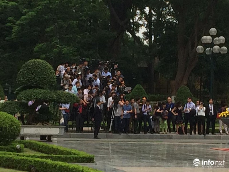 Lễ đón Tổng thống Hoa Kỳ Barack Obama thăm chính thức Việt Nam - ảnh 17