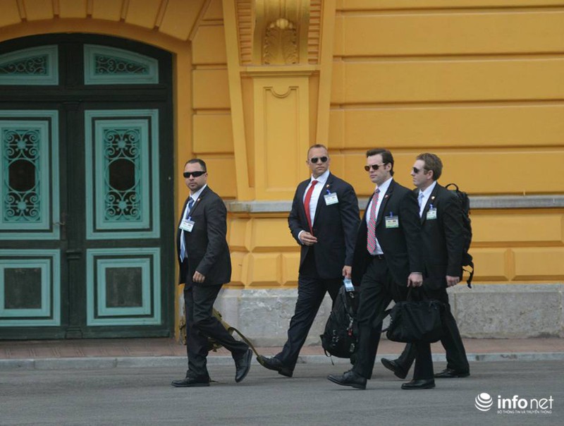 Lễ đón Tổng thống Hoa Kỳ Barack Obama thăm chính thức Việt Nam - ảnh 11