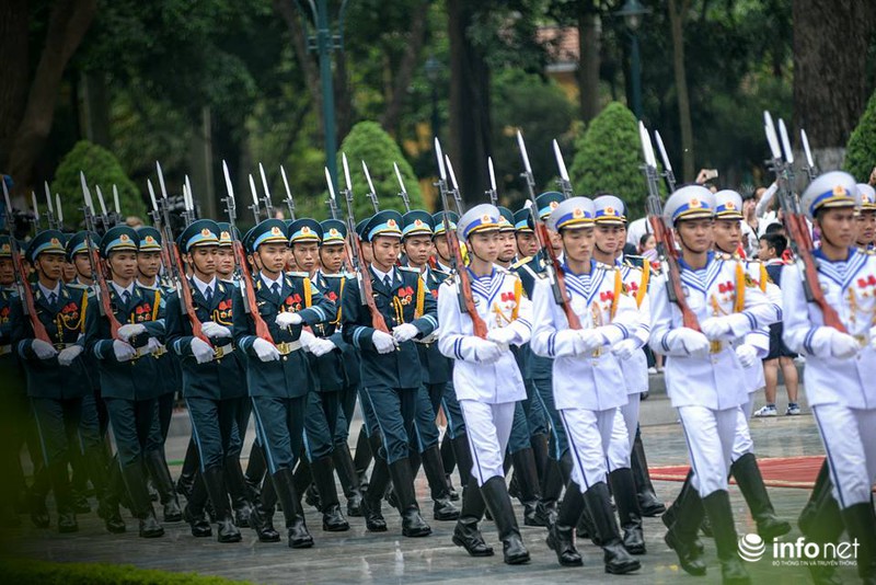 Lễ đón Tổng thống Hoa Kỳ Barack Obama thăm chính thức Việt Nam - ảnh 8