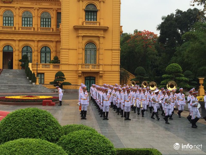 Lễ đón Tổng thống Hoa Kỳ Barack Obama thăm chính thức Việt Nam - ảnh 14