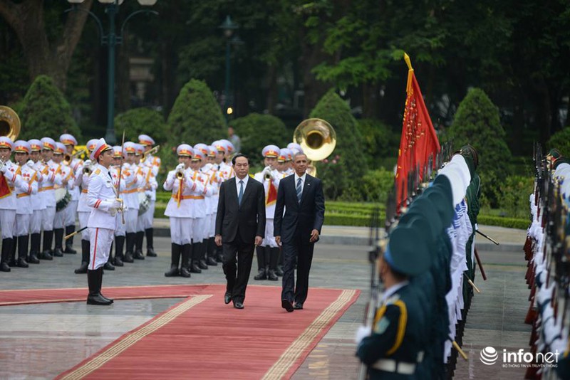 Lễ đón Tổng thống Hoa Kỳ Barack Obama thăm chính thức Việt Nam - ảnh 4