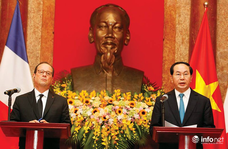 Những hình ảnh đầu tiên của Tổng thống Pháp thăm Việt Nam - ảnh 9