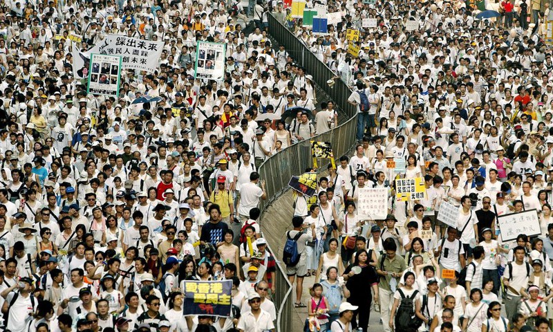 Chùm ảnh đặc tả sự thay đổi của Hong Kong sau 20 năm trở về với Trung Quốc - ảnh 5