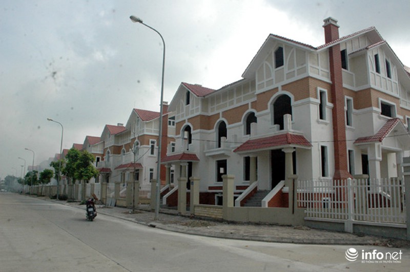 Những ngôi biệt thự siêu sang thành nơi nuôi vịt, gà giữa Thủ đô - ảnh 3