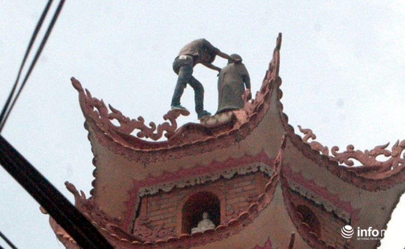 Nam thanh niên nghi