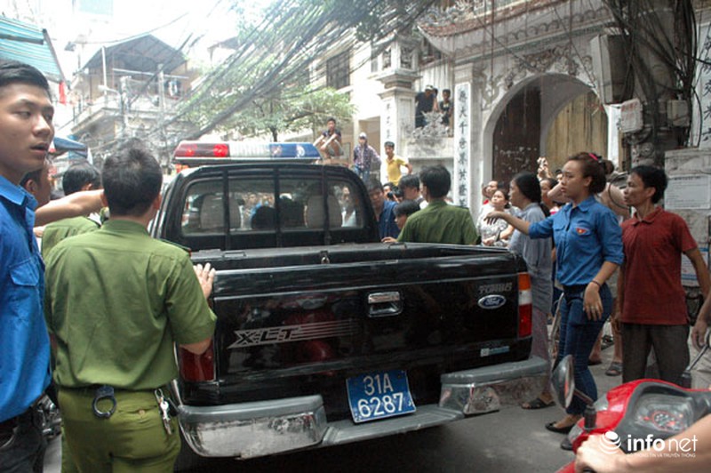 Thanh niên nghi “ngáo đá” nhảy từ nóc bảo tháp cao 40m xuống đất - ảnh 6