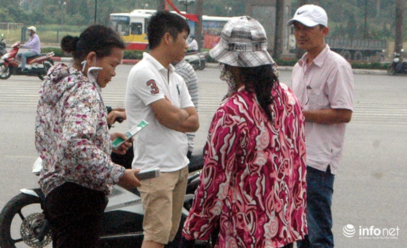 Dân buôn “khóc ròng” vì giá vé trận Việt Nam - ManCity rớt thê thảm - ảnh 2