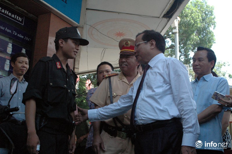 Bí thư Thành ủy Hà Nội thăm tổ công tác 141 - ảnh 12