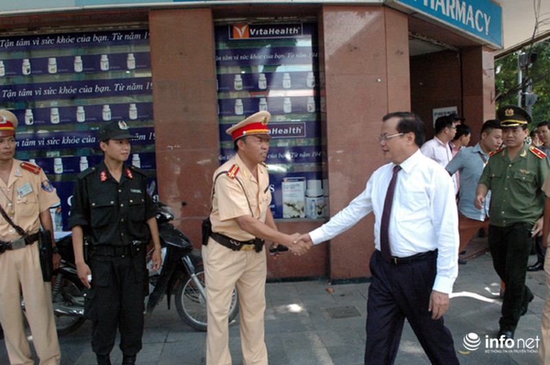 Bí thư Thành ủy Hà Nội thăm tổ công tác 141 - ảnh 8