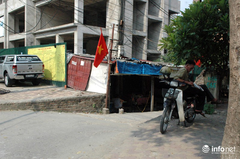 Nhà mặt phố đang biến thành hang giữa lòng Thủ đô - ảnh 11