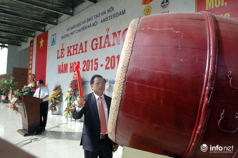 Tân học sinh trường THPT Hà Nội – Amsterdam tung thông điệp lên trời xanh - ảnh 7