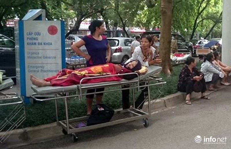 Bệnh viện Lão khoa Trung ương phụt khói, bệnh nhân hoảng loạn - ảnh 10