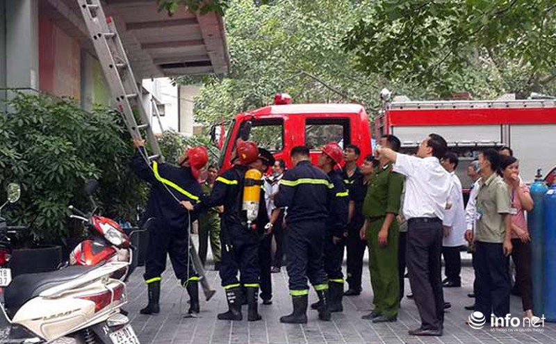 Bệnh viện Lão khoa Trung ương phụt khói, bệnh nhân hoảng loạn - ảnh 3