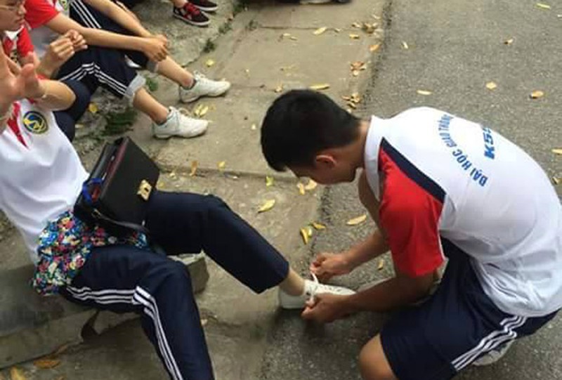 Những bức ảnh kỷ yếu ngộ nghĩnh của sinh viên trường ĐH Giao thông Vận tải - ảnh 6