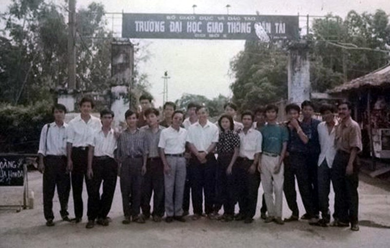 Những bức ảnh kỷ yếu ngộ nghĩnh của sinh viên trường ĐH Giao thông Vận tải - ảnh 7