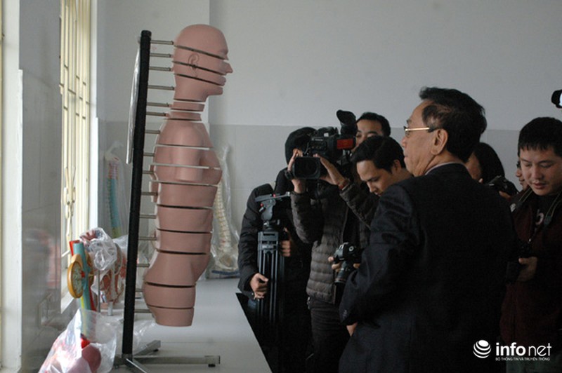 Cơ ngơi 2 khoa Y- Dược trị giá 80 tỷ đồng của ĐH Kinh doanh và Công nghệ - ảnh 12