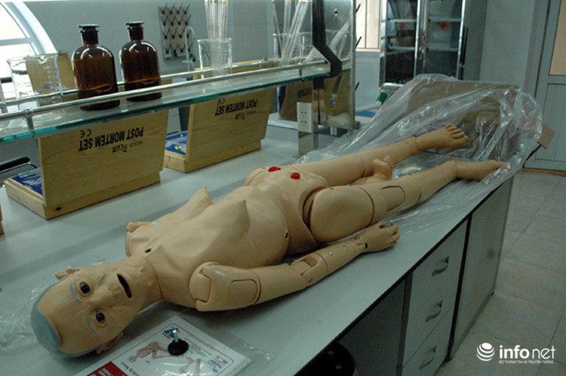 Cơ ngơi 2 khoa Y- Dược trị giá 80 tỷ đồng của ĐH Kinh doanh và Công nghệ - ảnh 7