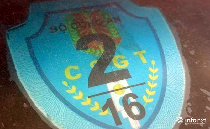 Phát hiện xe biển xanh giả, tài xế lớn tiếng dọa CSGT - ảnh 7