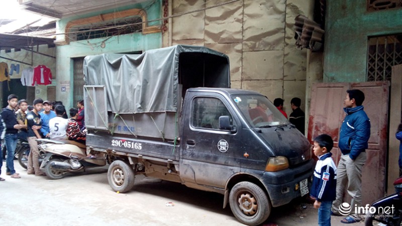 Hiện trường vụ án mạng giữa đêm khuya ở Thạch Thất, Hà Nội - ảnh 2