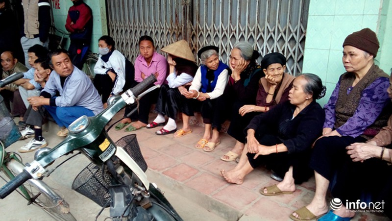 Hiện trường vụ án mạng giữa đêm khuya ở Thạch Thất, Hà Nội - ảnh 3