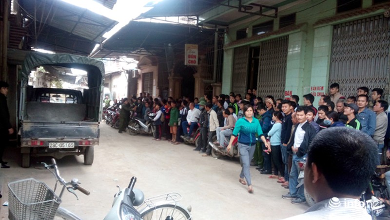 Hiện trường vụ án mạng giữa đêm khuya ở Thạch Thất, Hà Nội - ảnh 8