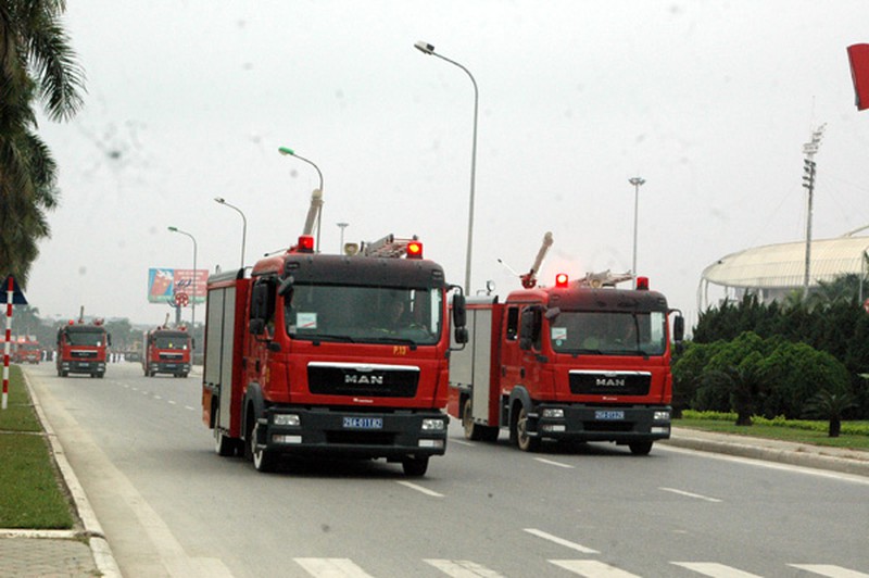Sáng nay: Dàn xe đặc chủng, khí tài hiện đại hợp luyện bảo vệ Đại hội Đảng - ảnh 11