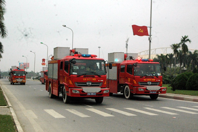 Sáng nay: Dàn xe đặc chủng, khí tài hiện đại hợp luyện bảo vệ Đại hội Đảng - ảnh 16