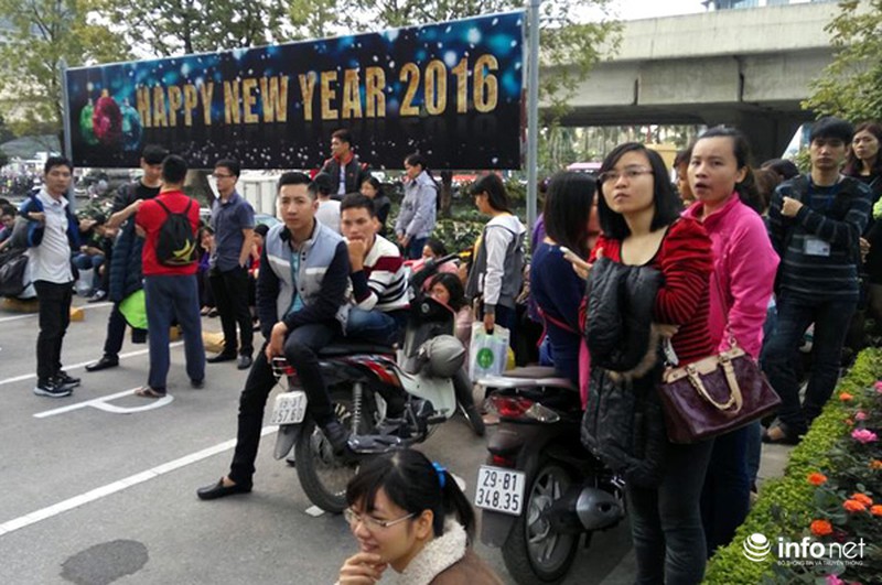 Cháy lớn ở Toyota Mỹ Đình - Hà Nội - ảnh 11