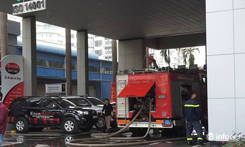 Cháy lớn ở Toyota Mỹ Đình - Hà Nội - ảnh 5